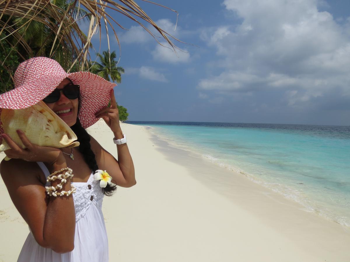 Smera Grand Maamigili Island Exterior photo